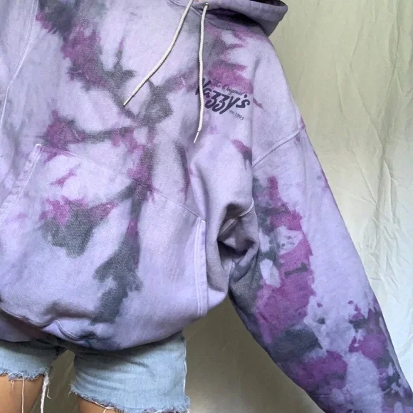 Custom Champion “Vazzy’s” Tie Dye Sweatshirt - Picture 4 of 4
